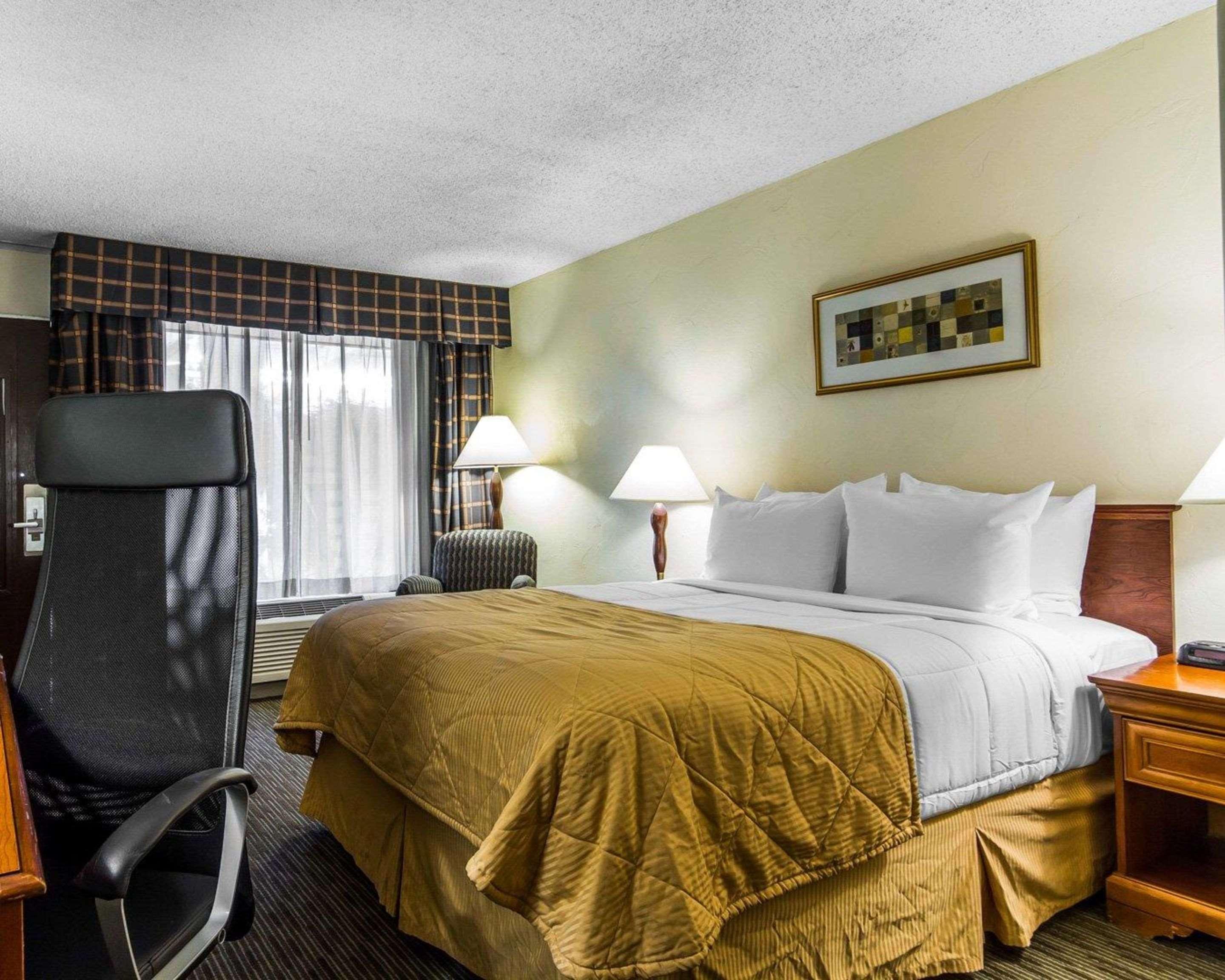 Clarion Hotel Concord Esterno foto