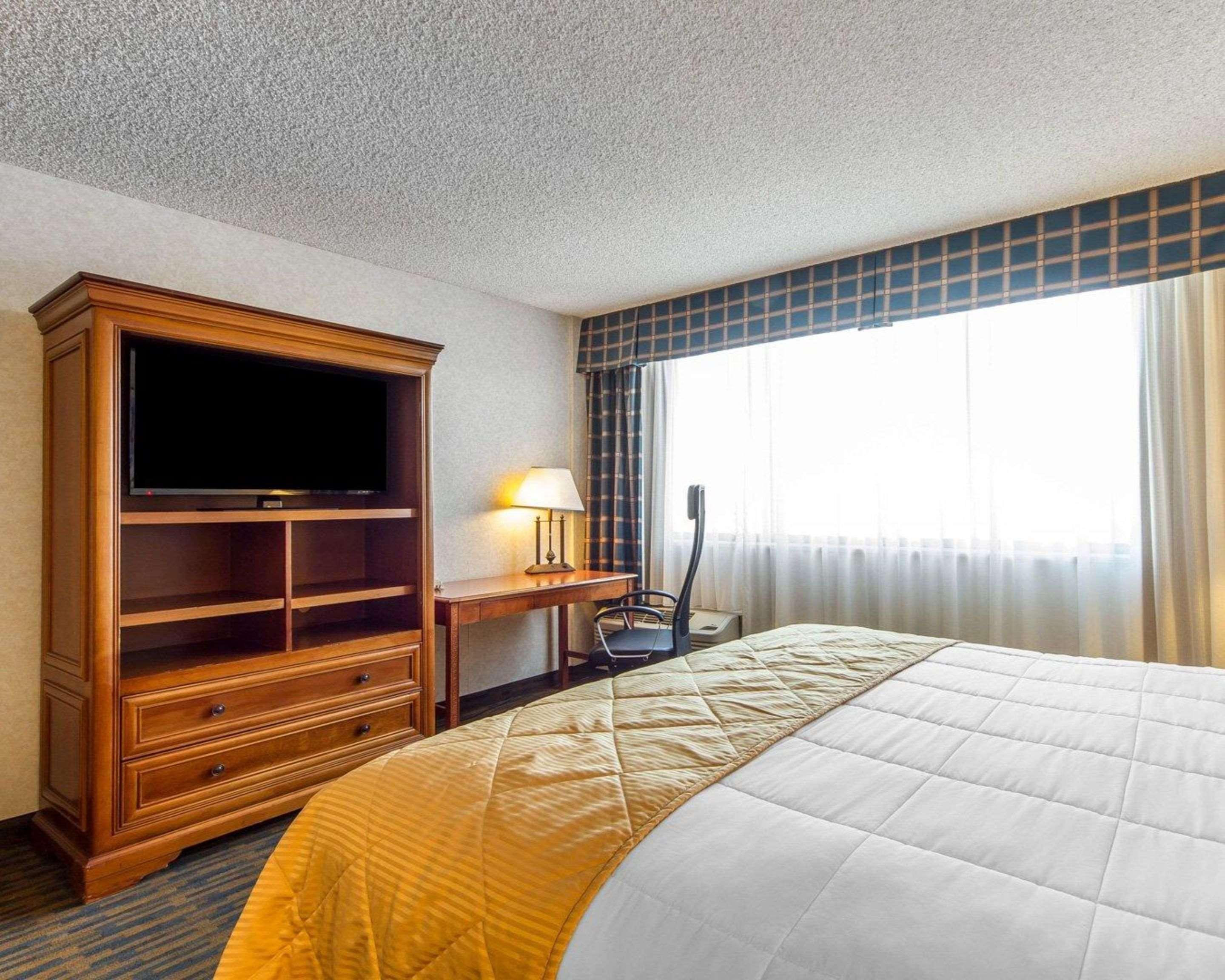 Clarion Hotel Concord Esterno foto