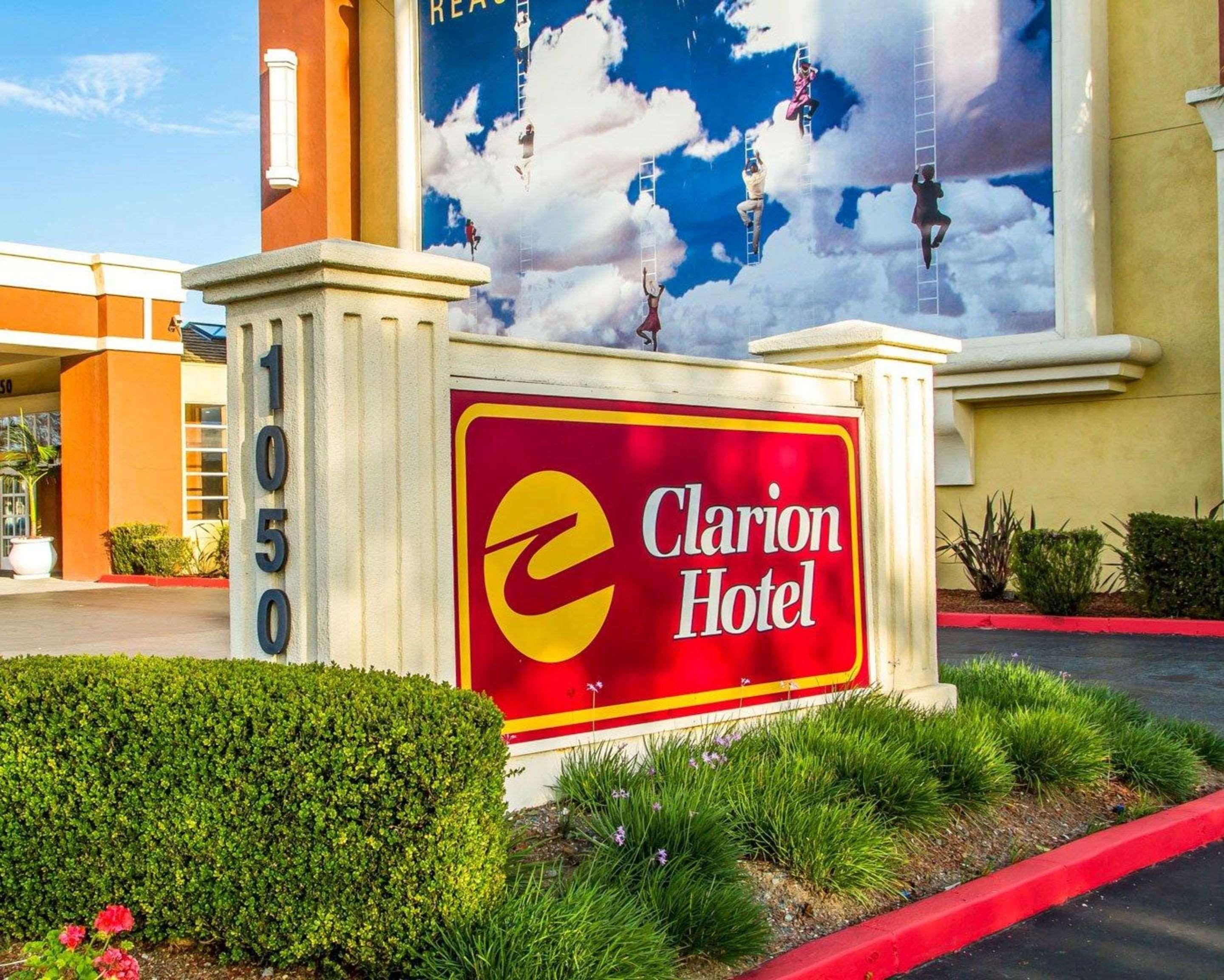 Clarion Hotel Concord Esterno foto