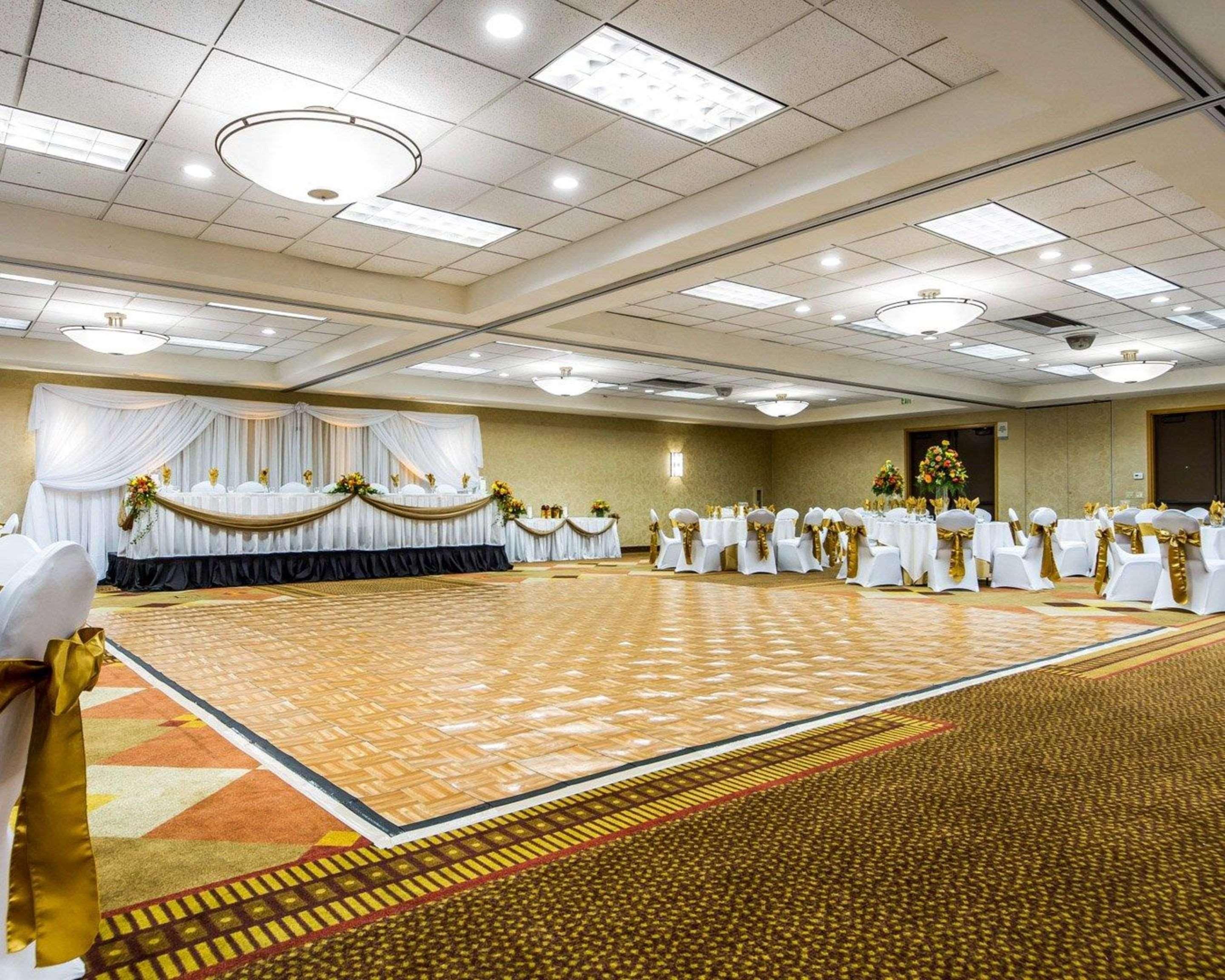 Clarion Hotel Concord Esterno foto