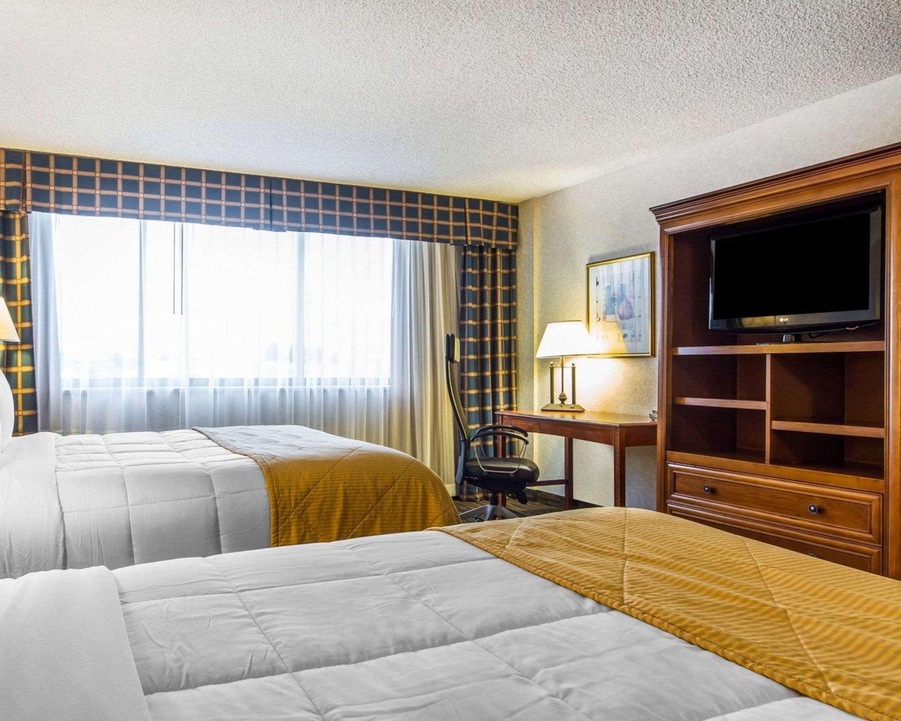 Clarion Hotel Concord Esterno foto