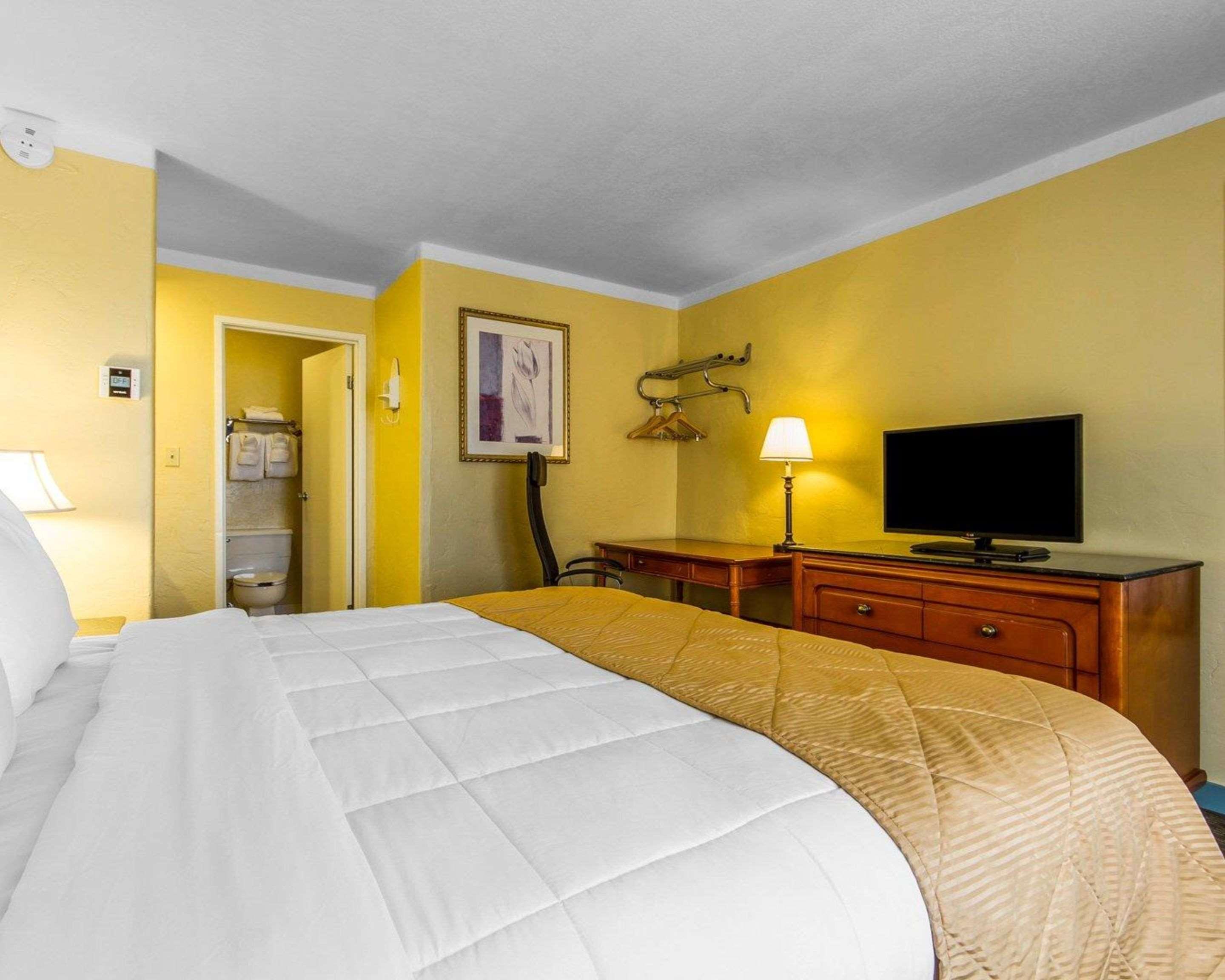 Clarion Hotel Concord Esterno foto
