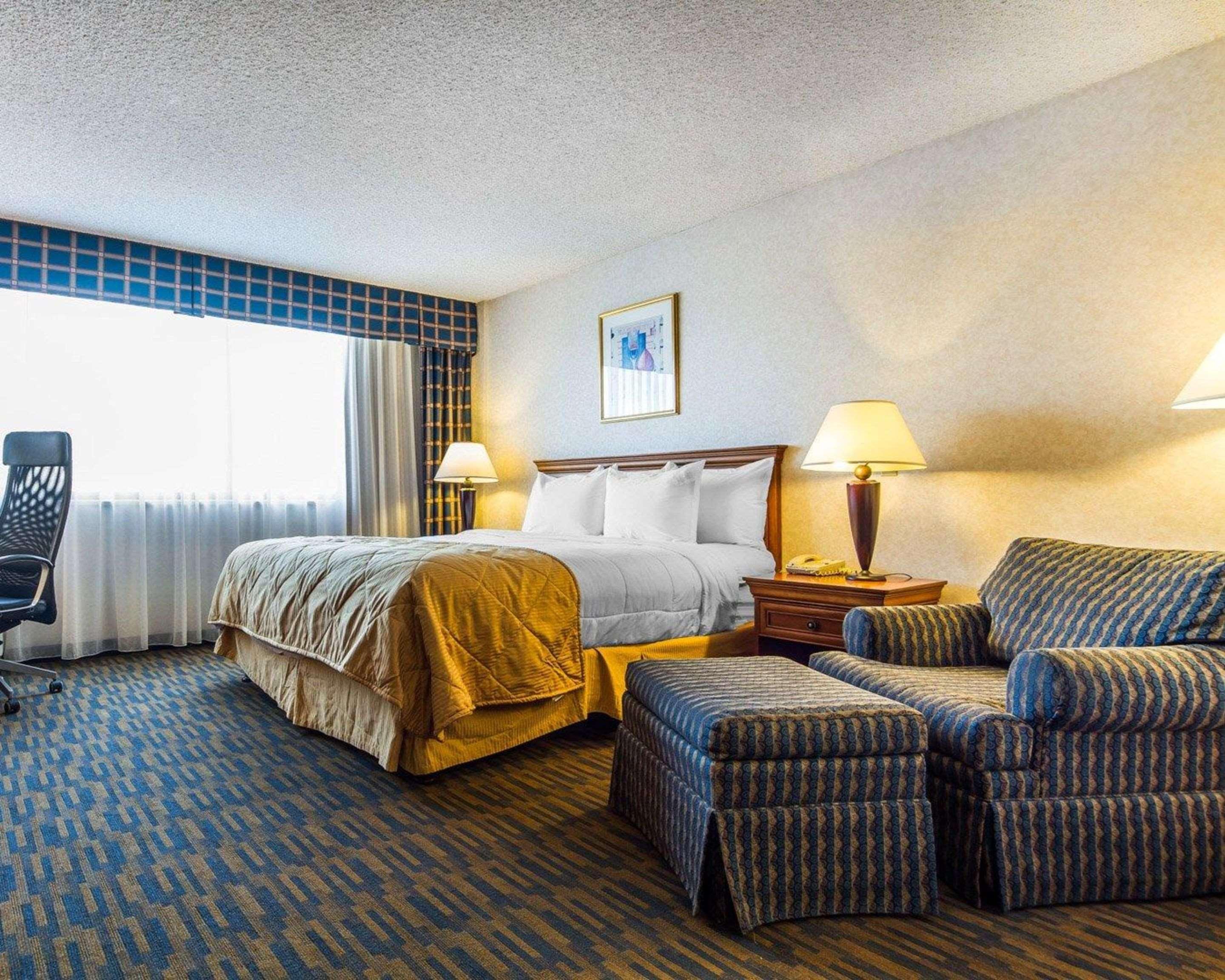Clarion Hotel Concord Esterno foto
